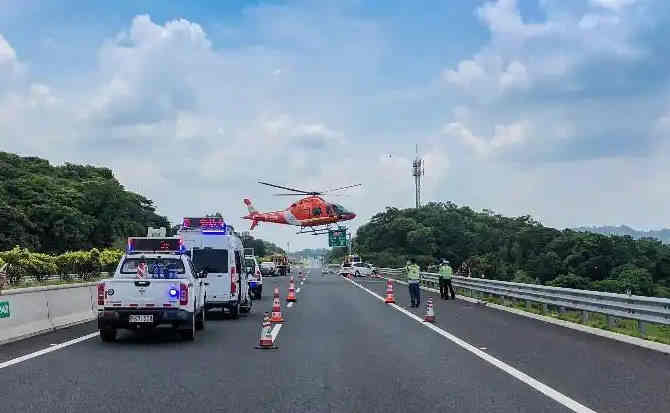新津区高速公路汽车救援案例